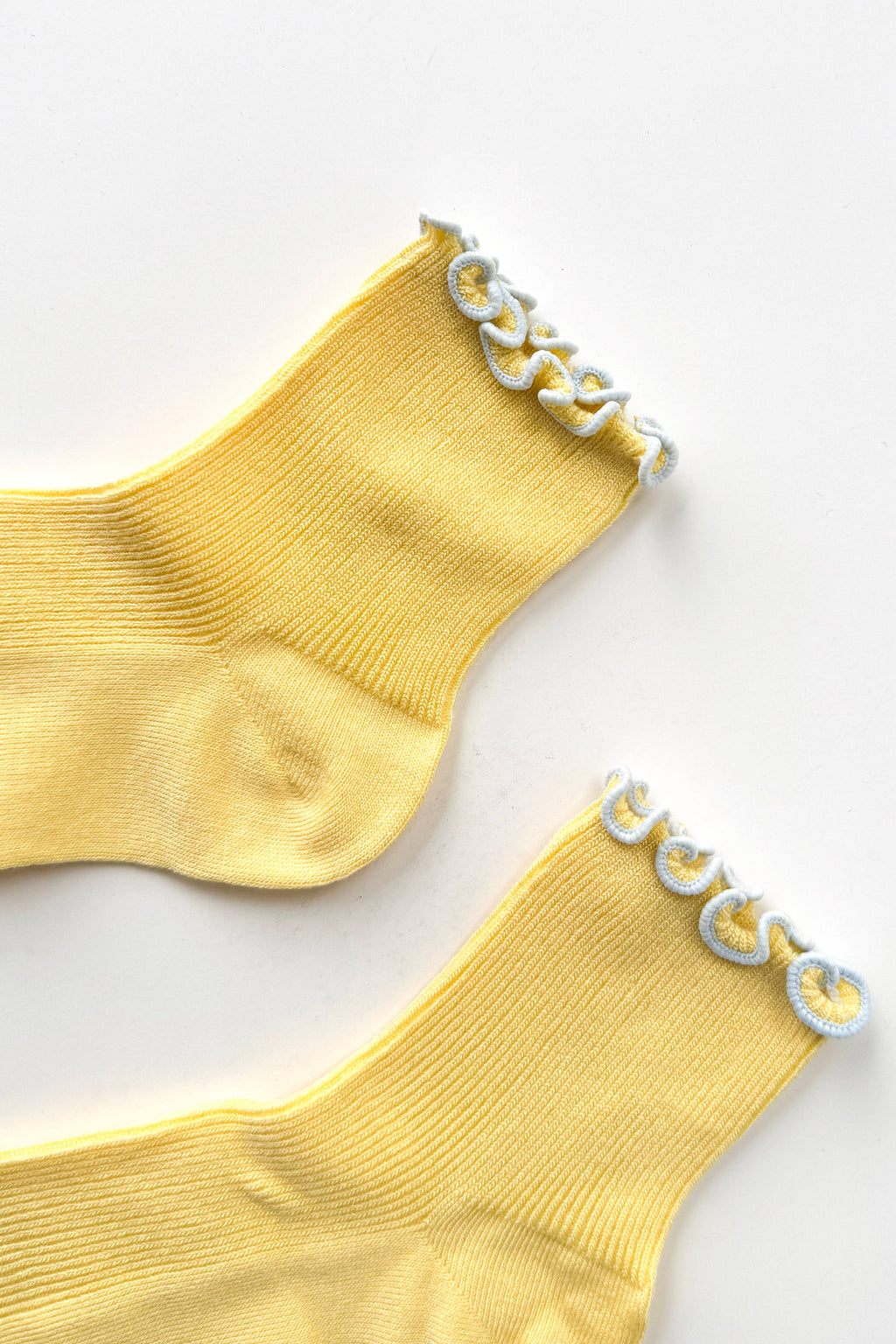 The Petite Ruffled Modal Socks